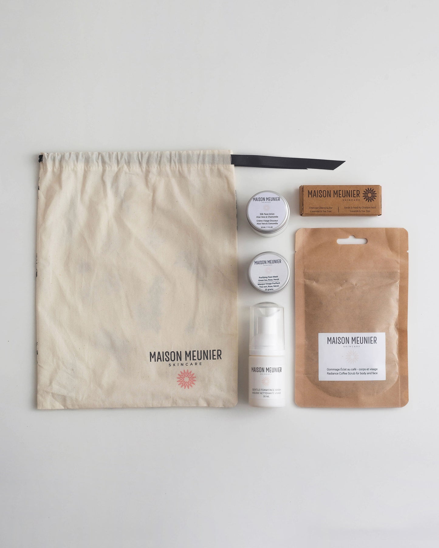 TRAVEL GIFT SET