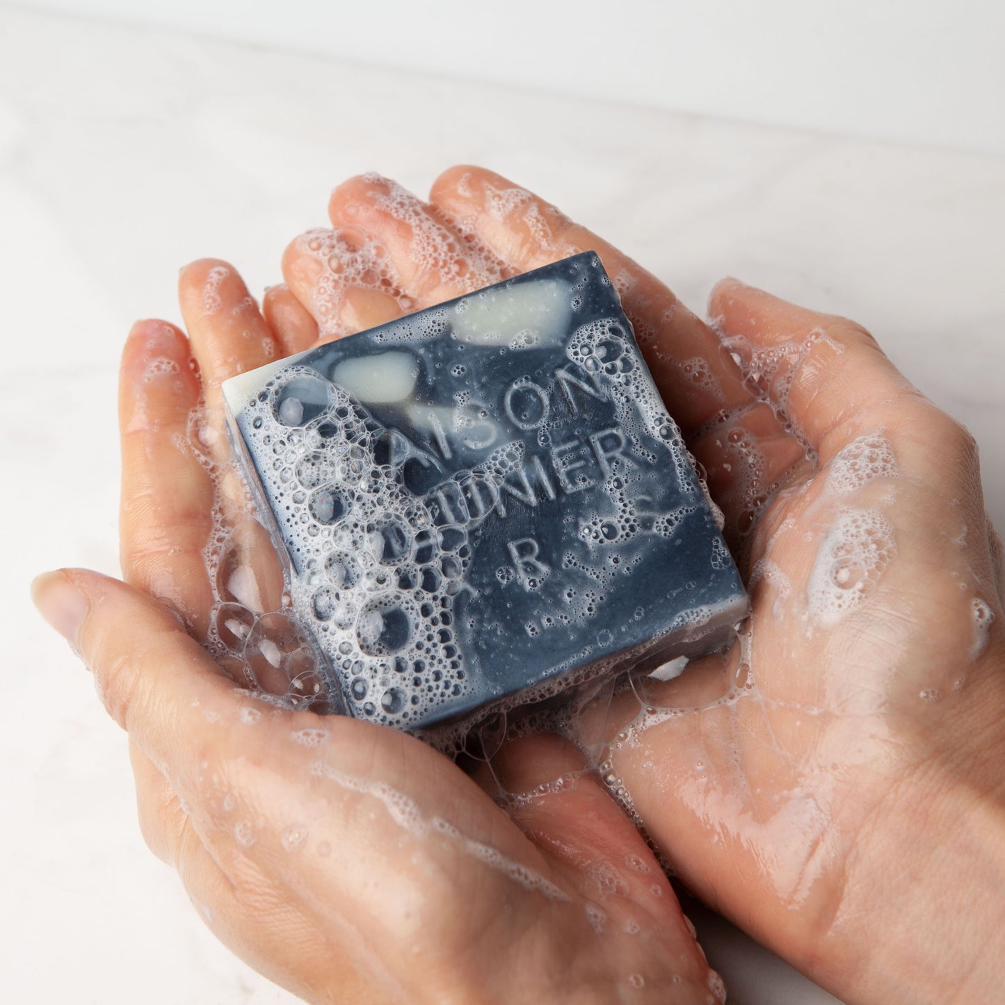 NATURAL CHARCOAL CLEANSING BAR - Lavender & Tea tree